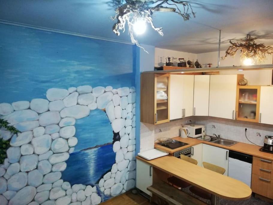 Kyriaki 'S Artistic Apartment Next Metro Agios Ioannis Athens Luaran gambar